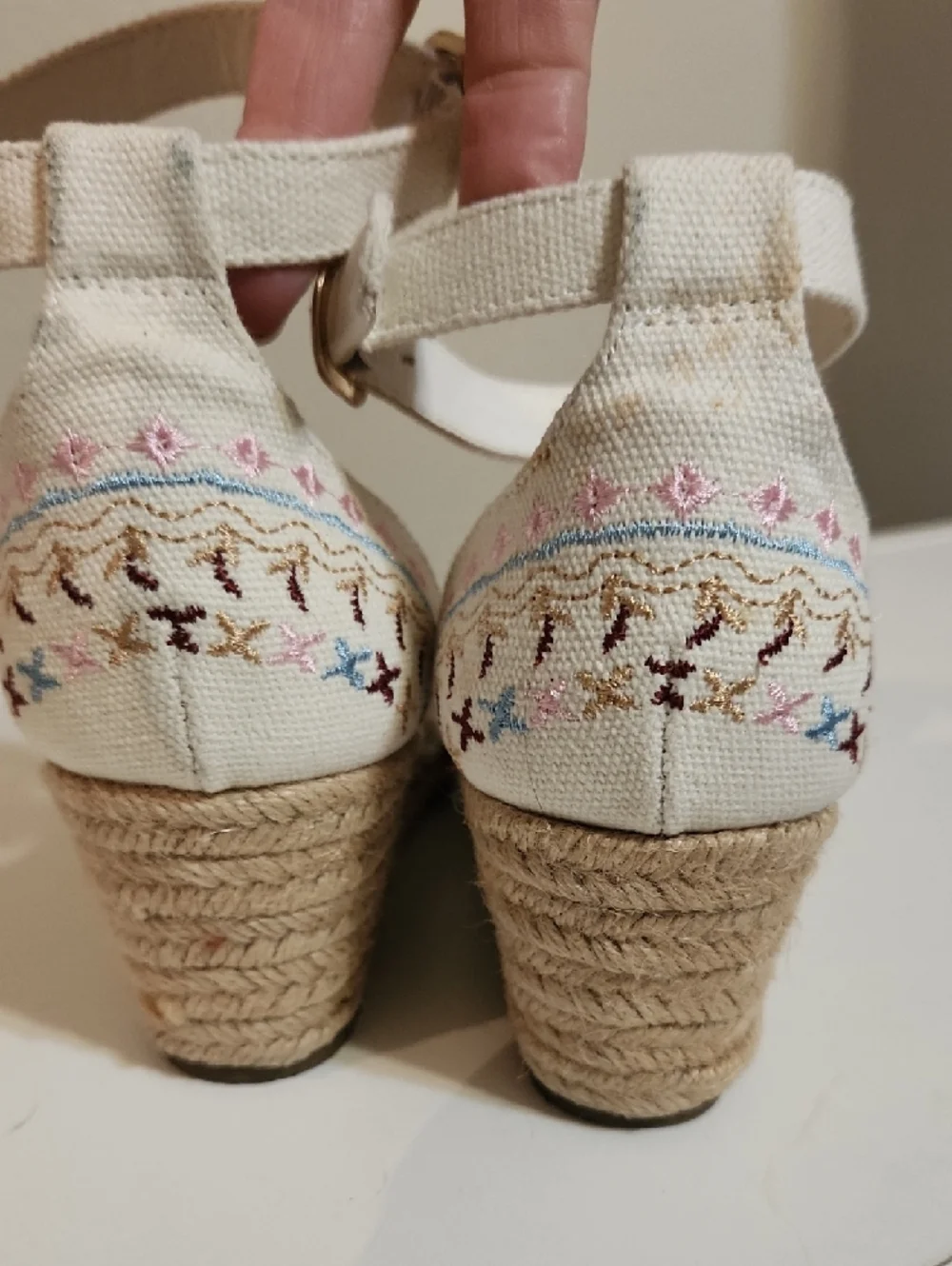 Dream Pairs size 10 Cream Embroidered Espadrille Wedges with Pink Accents